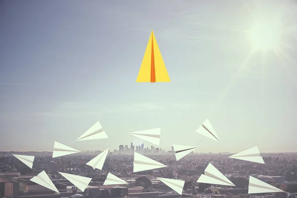 リーダーシップと前衛概念 日光と空に創造的な紙飛行機です レンダリング — ストック写真