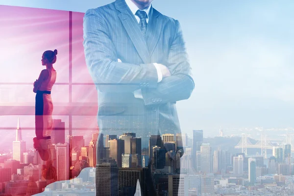 Geschäftsmann Mit Rotem Superhelden Umhang Der Vor Abstraktem Bürostadthintergrund Mit — Stockfoto