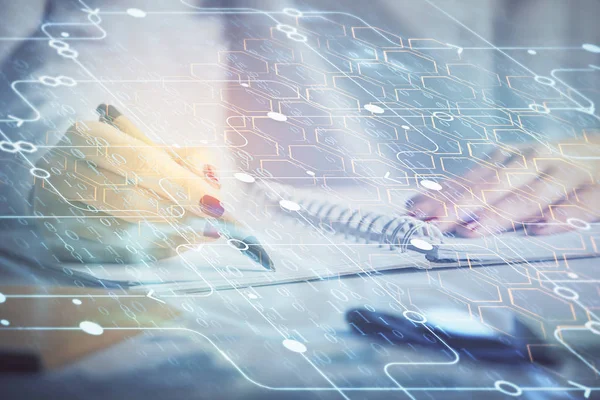 Multi exposición de las mujeres escribiendo mano sobre fondo con holograma de tecnología de datos. Concepto de innovación. — Foto de Stock