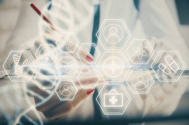 Kadınların el yazısı üzerine DNA temalı hologram. Eğitim kavramı. Çift pozlama