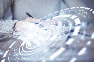 Veri teknolojisi hologramıyla arka planda el yazısının iki katına çıkarılması. Büyük veri kavramı.