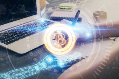Kripto para birimi hologramı, notlar alan ellerin üzerinde arka plan. Blockchain kavramı. Çoklu pozlama