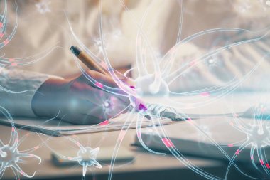 El üstünde tutulan nöron hologramı. Araştırma ve öğrenim kavramı. Çift pozlama