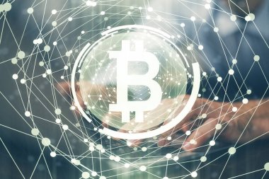 Kripto para tema hologramı arka planda bilgisayar üzerinde çalışan işadamı ile. Blockchain kavramı. Çift pozlama.