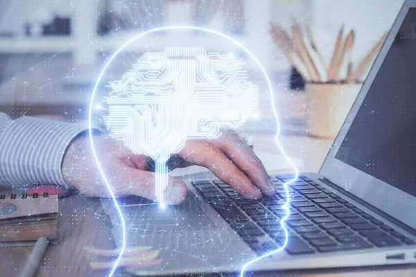 Mann tippt auf Tastatur-Hintergrund mit Gehirn-Hologramm. Konzept von Big Data. Doppelbelastung. — Stockfoto