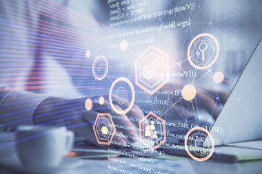 Teknoloji temalı hologramı olan bilgisayar geçmişi olan bir iş adamı. Yüksek teknoloji kavramı. Çoklu pozlama.