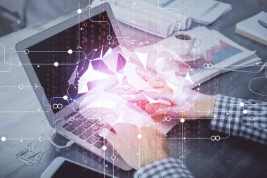 Arka planda bilgisayarla çalışan bir adamla iki kez ön x çizelgesine maruz kaldık. Pazar analizi kavramı.