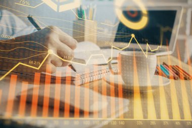 Finansal grafik el notları arka plan alarak üzerinde çizilmiş. Araştırma kavramı. Çoklu pozlama