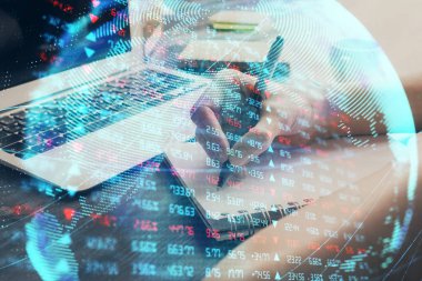 Uluslararası iş hologram üzerinde kadın eller notları arka plan alarak. Başarı kavramı. Çift Pozlama