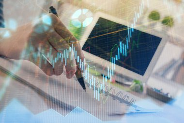 Finansal Forex grafiği el notları arka plan alarak çizilmiş. Araştırma kavramı. Çift Pozlama