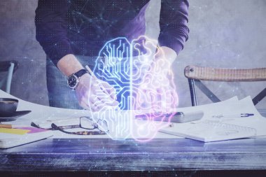 Haman beyin çift pozlama simgesi erkek eli arka planı.