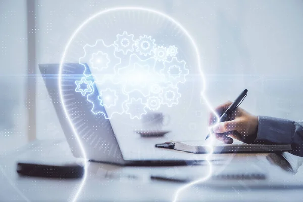 Homem digitando no fundo do teclado com holograma cerebral. Conceito de big Data. — Fotografia de Stock