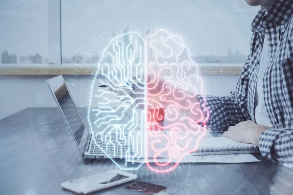 Homem digitando no fundo do teclado com holograma cerebral. Conceito de Big Data. Dupla exposição. — Fotografia de Stock