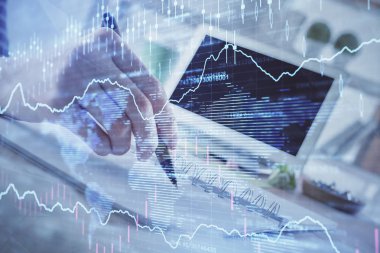 Finansal Forex grafiği el notları arka plan alarak çizilmiş. Araştırma kavramı. Çoklu pozlama