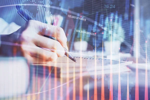 Gráficos de divisas financieras que se muestran en la mano de la mujer tomando notas fondo. Concepto de investigación. Doble exposición — Foto de Stock