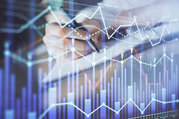 Finansiella Forex graf visas på händerna tar anteckningar bakgrund. Begreppet forskning. Dubbel exponering — Stockfoto