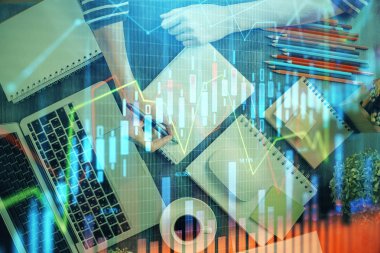 Finansal grafik el notları arka plan alarak üzerinde çizilmiş. Araştırma kavramı. Çift Pozlama