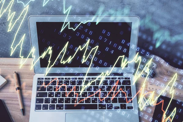 グラフや財務情報のマルチ露出とコンピュータの背景と作業スペース。国際オンライン取引の概念. — ストック写真