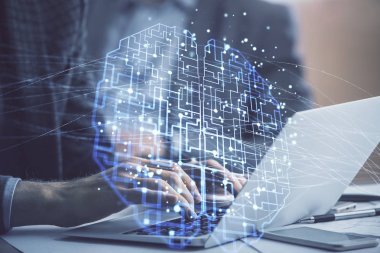 Adam klavyede beyin hologramıyla yazı yazıyor. Büyük Veri Kavramı.