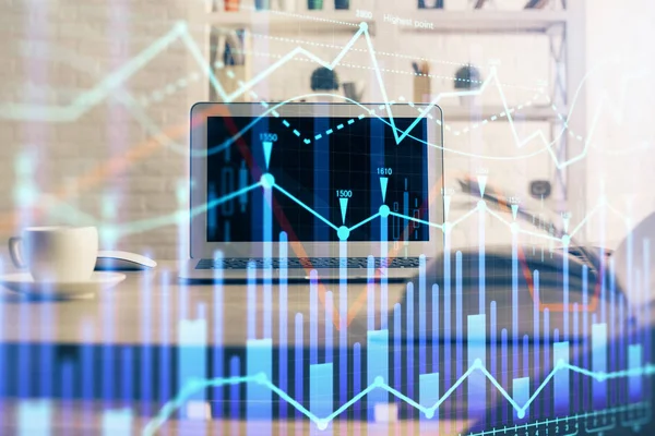 Dibujo gráfico financiero y tabla con la computadora en el fondo. Doble exposición. Concepto de mercados internacionales. — Foto de Stock