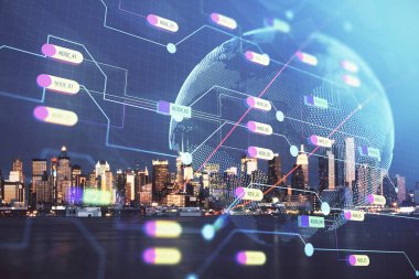 Şehir görünümünde harita ve veri temalı hologram ile gökdelenler arka planda çift pozlama. İş kavramında uluslararası teknoloji.