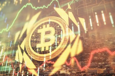 Kripto para birimi temalı hologram çizimine ve şehrin arka planına çoklu maruz kalma. Engelleme zinciri ve bitcoin kavramı.