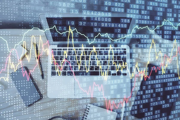 Multi-Exposition von Forex-Graph und Arbeitsraum mit Computer. Konzept des internationalen Online-Handels. — Stockfoto