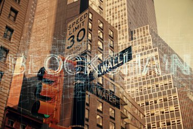 Kripto para birimi temalı hologram çizimi ve şehrin veiw arka planına çift pozlama. Engelleme zinciri ve bitcoin kavramı.