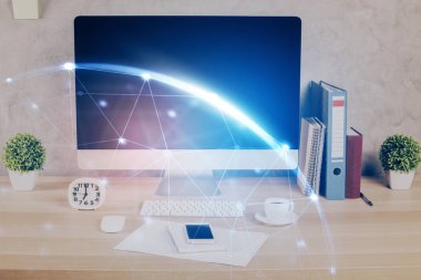 Sosyal ağ hologramıyla birlikte bilgisayar masaüstünde. Çifte maruziyet. Uluslararası insan ilişkileri kavramı.