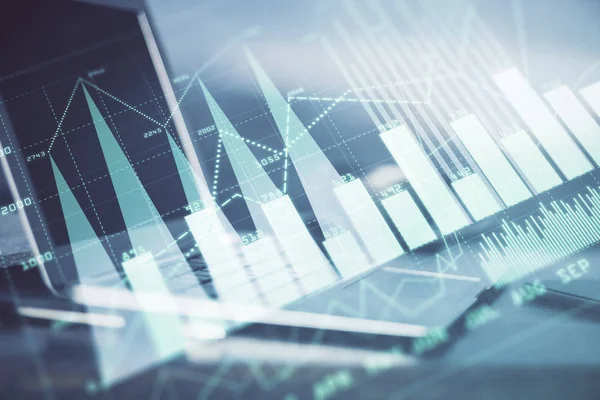 Holograma gráfico de Forex en la tabla con el fondo de la computadora. Doble exposición. Concepto de mercados financieros. —  Fotos de Stock