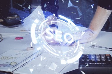 Yazan adam. Çift pozlama seo çizimleri ile.