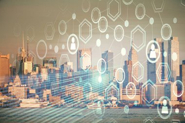 Sosyal ağ tema çizimi ve şehir manzarası arka planına çift pozlama. Bağlantı insanları kavramı.