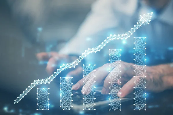 Gráfico de Forex con hombre de negocios que trabaja en la computadora en la oficina en segundo plano. Concepto de trabajador. Exposición múltiple . —  Fotos de Stock