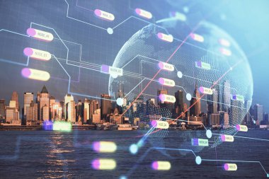 Şehir görünümünde harita ve veri temalı hologram ile gökdelenler arka planda çift pozlama. İş kavramında uluslararası teknoloji.