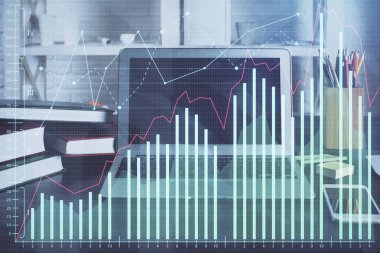 Forx çizelgesine ve bilgisayarla çalışma alanına çoklu maruz kalma. Uluslararası çevrimiçi ticaret kavramı.