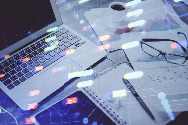 Arkaplanda bilgisayar ve veri teması çizimi olan tablonun çifte pozlandırılması. Yenilik kavramı.