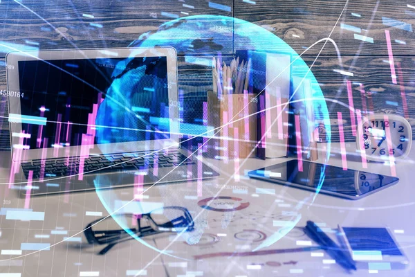 Çok sayıda şemaya, finansal bilgilere ve bilgisayar geçmişi olan çalışma alanına maruz kalmış. Uluslararası çevrimiçi ticaret kavramı.