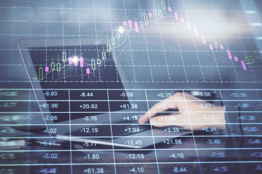 Forex grafik arka plan ile borsa notları yazma mans elçift pozlama. Araştırma ve ticaret kavramı.