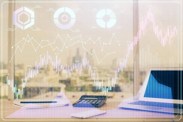 Holograma gráfico del mercado de valores dibujado en el fondo del ordenador personal. Exposición múltiple. Concepto de inversión. — Foto de Stock
