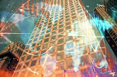 İş temalı hologram çizimine ve şehrin arka planına çifte maruz kalma. Başarı kavramı.