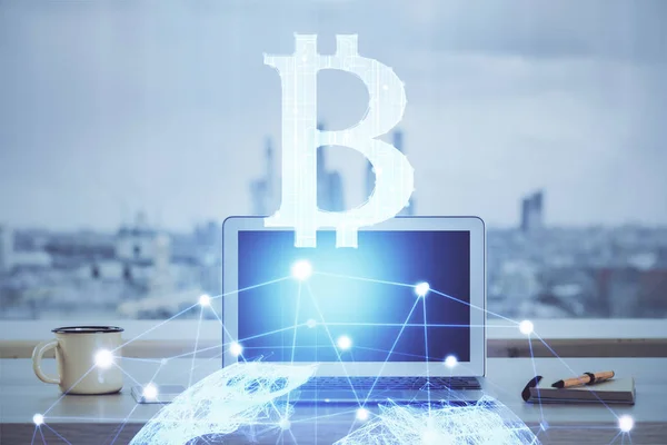 Doble exposición de blockchain y economía criptográfica tema holograma y tabla con fondo de la computadora. Concepto de criptomoneda bitcoin. — Foto de Stock