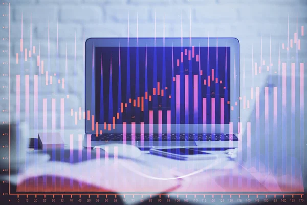 Holograma gráfico do mercado Forex e fundo do computador pessoal. Exposição múltipla. Conceito de investimento. — Fotografia de Stock