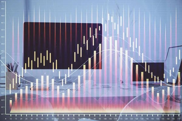 Gráfico de mercado de ações em segundo plano com mesa e computador pessoal. Dupla exposição. Conceito de análise financeira. — Fotografia de Stock