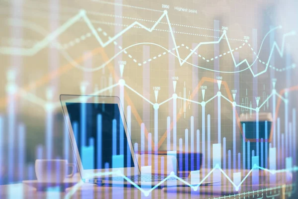 Gráfico de mercado de ações e tabela com fundo de computador. Dupla exposição. Conceito de análise financeira. — Fotografia de Stock