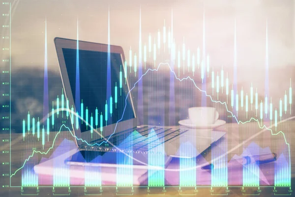 Gráfico de mercado de ações e tabela com fundo de computador. Exposição múltipla. Conceito de análise financeira. — Fotografia de Stock