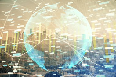 İş temalı hologram çizimine ve şehrin arka planına çifte maruz kalma. Başarı kavramı.