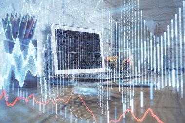 Forx çizelgesine ve bilgisayarla çalışma alanına çift pozlama. Uluslararası çevrimiçi ticaret kavramı.