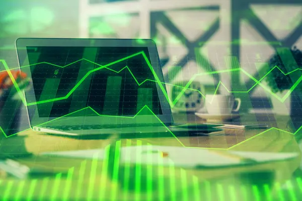Forex markt grafiek hologram en personal computer op de achtergrond. Dubbele belichting. Begrip investering. — Stockfoto