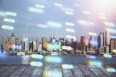 Veri temalı hologram gökdelenlerin arka planında çift pozlama ile şehir görünümüne çizim yapıyor. Teknoloji konsepti.