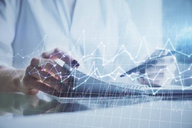 Finansal grafik el notları arka plan alarak üzerinde çizilmiş. Araştırma kavramı. Çoklu pozlama